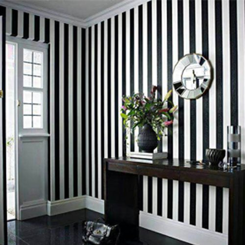 Making a hotel room look higher with striped wallpaper