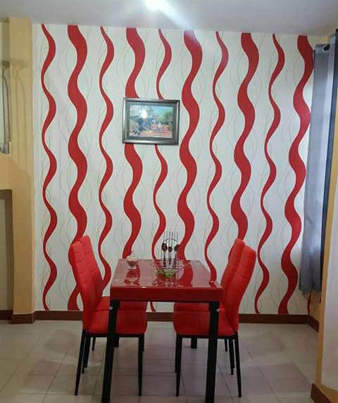 Red & white striped wallpaper